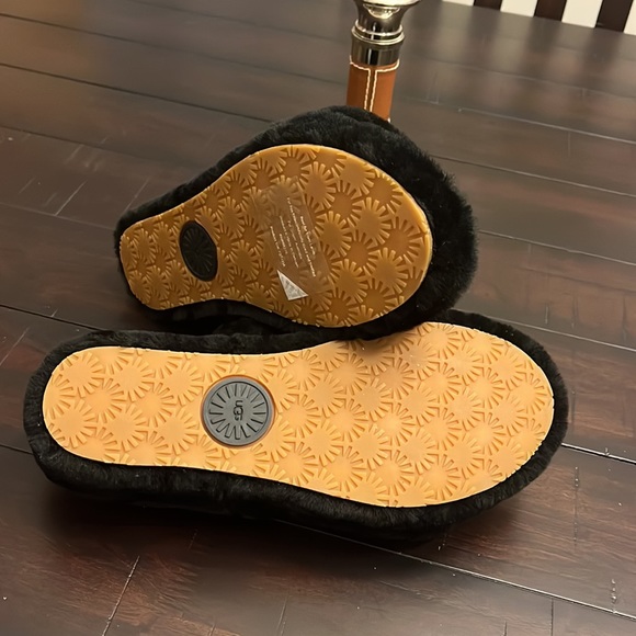 Ugg Australia Oh Yeah sandals slides shoes  black new Women’s size 7 - Picture 9 of 16